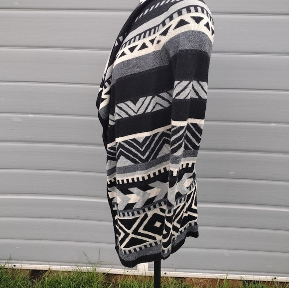 SMARTWOOL Womens Camp House Wrap Drape Sweater BLack Geometric Small - Picture 2 of 6